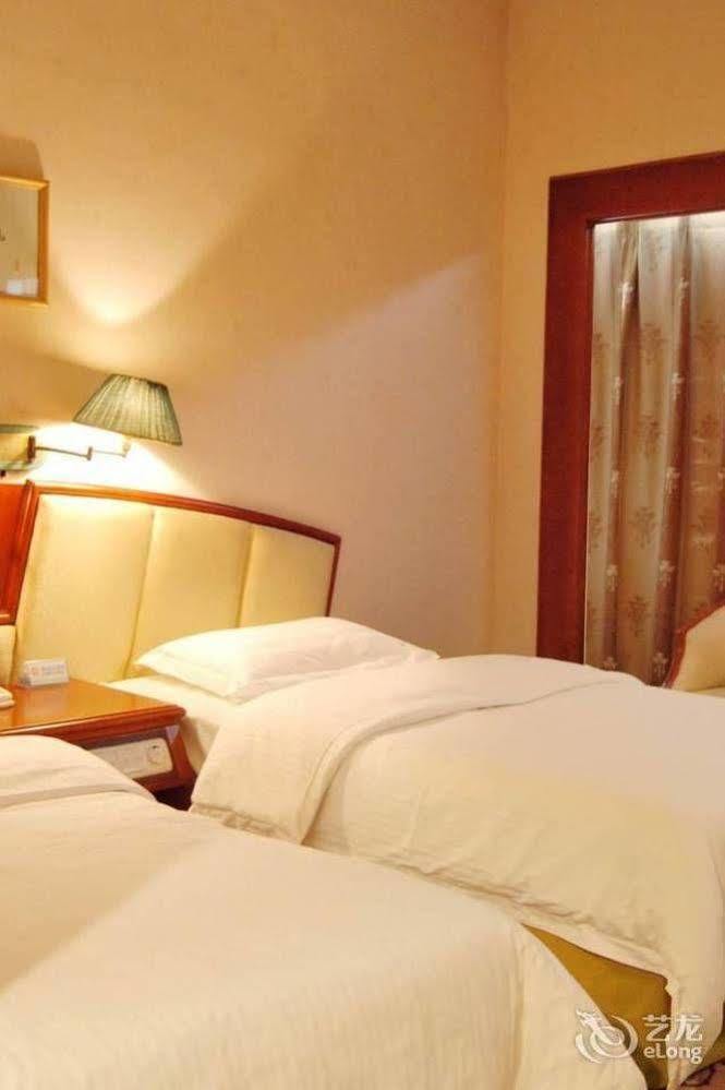 Hampton By Hilton Dalian Zhongshan Buitenkant foto